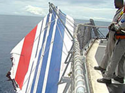 Μαζεύουν τα κομμάτια του Airbus A330