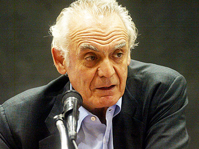 Τέσσερα τιμολόγια στο όνομα του Άκη