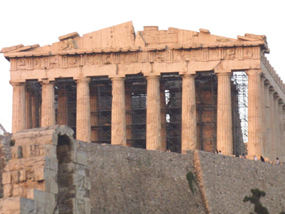 Guardian: “Τα εγκαταλελειμμένα μνημεία ντροπιάζουν τους Έλληνες”