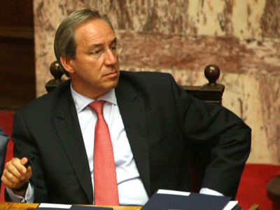 Σκληρή απάντηση Αλογοσκούφη στα περί εμπλοκής της συζύγου του, στο θέμα του ΟΤΕ