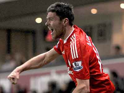 Κυνηγά τον Xabi Alonso ο Florentino Perez