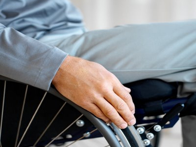 «Κόβουν» τις κατασκηνώσεις στα άτομα με αναπηρία