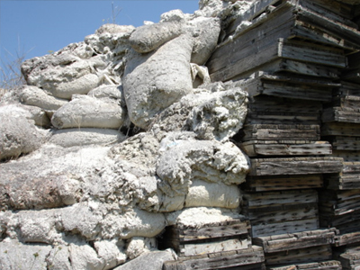 Καρκινογόνα υλικά αποθηκεύει ακάλυπτα η ΔΕΗ