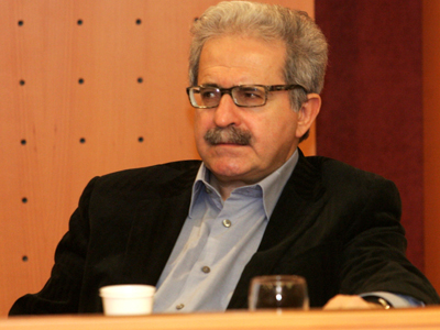 Κεντρική παρουσίαση του βιβλίου “ΛEYKO KOTΣYΦI, blue tree, MAYPO KAPABI” του Μίμη Ανδρουλάκη