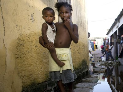 “Θερίζει” παιδιά η λύσσα στην Ανγκόλα