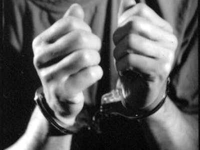 Συνελήφθη για απάτες κατά του Δημοσίου ύψους 7 δισ. δραχμών