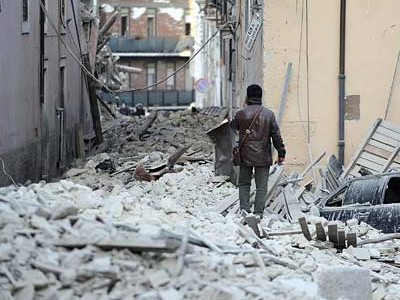 Εισαγγελική έρευνα για κακοτεχνίες στα κτίρια της Άκουιλα