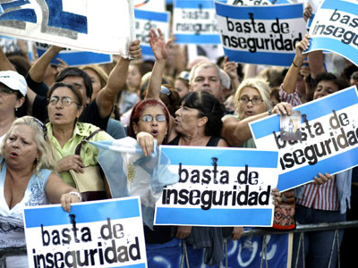 Διαδηλώσεις στην Αργεντινή ενάντια στην εγκληματικότητα