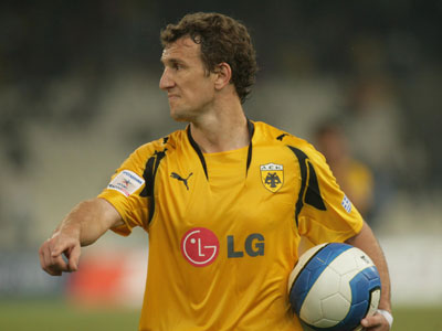 Αποχωρεί ο Αρουαμπαρένα από την ΑΕΚ