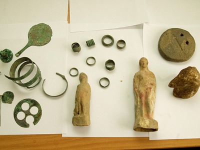 ‘Εβγαζαν αρχαία από το βυθό της θάλασσας