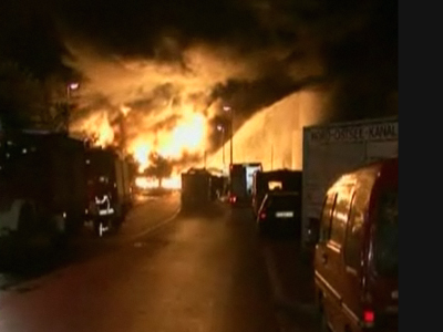 Μεγάλη πυρκαγιά σε βιομηχανική περιοχή στη Γερμανία