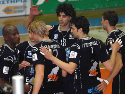 Επέστρεψε στην ΕΑ Πατρών ο Αρμενάκης