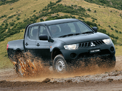 Mitsubishi Triton και δώρο… κατσίκα Mitsubishi Triton και δώρο… κατσίκα