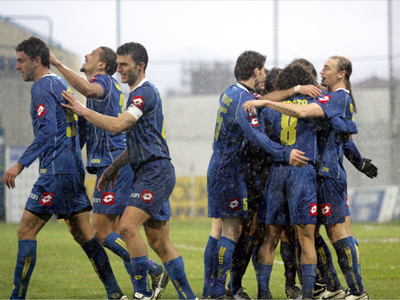 Να… τριτώσει το καλό θέλει ο Αστέρας με τον Ολυμπιακό