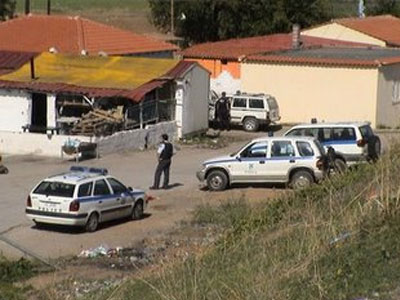 Τσιγγάνοι διέκοψαν την κυκλοφορία και λήστεψαν οδηγούς