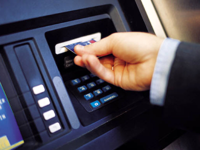 Νέα μεγάλη κομπίνα με τις αναλήψεις από ΑΤΜ