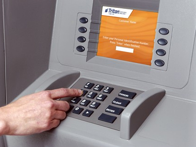 Έκλεβαν αριθμούς και pin καρτών