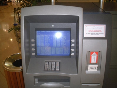 «Ξήλωσαν» ΑΤΜ από σούπερ μάρκετ στο Πανόραμα