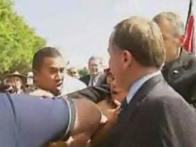 Επίθεση στον πρωθυπουργό της Νέας Ζηλανδίας