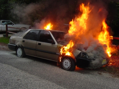 Έκαψαν αυτοκίνητο στο Πέραμα