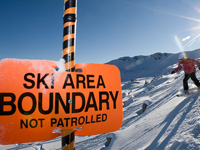 Χιονοστιβάδες κόστισαν δεκάδες ζωές στην Ελβετία