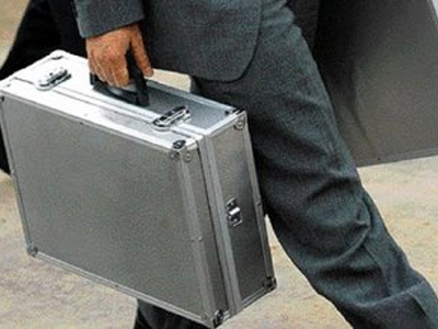 Μαθήματα… δωροδοκίας