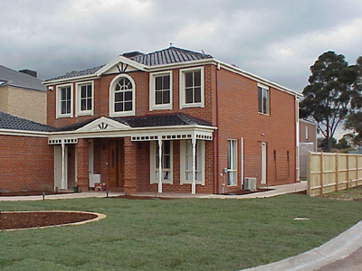 Στο δικαστήριο 32χρονος που βίασε 10χρονη