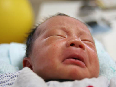 Από το υπουργείο στο μαιευτήριο