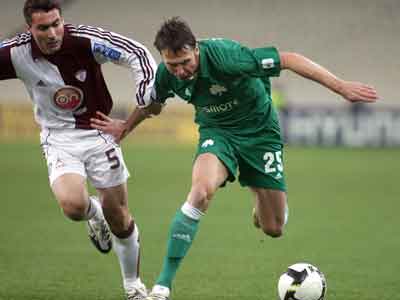 «Πονάει» στα αριστερά ο Παναθηναϊκός, χάνει την «Τούμπα» ο Βαβζίνιακ