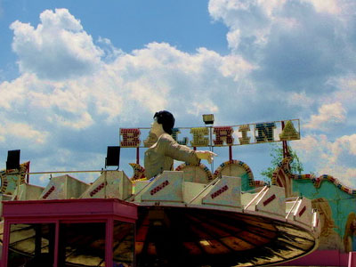 Κοριτσάκι τραυματίστηκε σοβαρά πέφτοντας από την “μπαλαρίνα” του λούνα παρκ