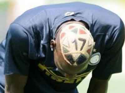 Το εκκεντρικό κούρεμα του Balotelli!