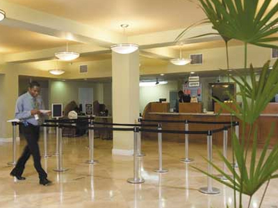 Πήγε να ληστέψει τράπεζα αλλά μπέρδεψε τα κτίρια