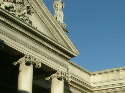 Έτοιμη να κρατικοποιήσει τις τράπεζες της η Ισλανδία