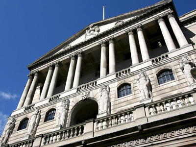 Νέα μεγάλη μείωση των βρετανικών επιτοκίων