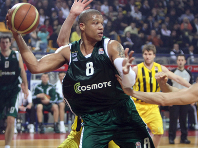 Με νίκη 76-69 απέδρασε από το «Αλεξάνδρειο» ο Παναθηναϊκός