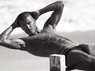 Φρενίτιδα για τη νέα διαφήμιση εσωρούχων του Μπέκαμ