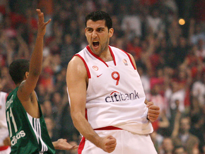 Κοντά σε συμφωνία με Μπουρούση ο Ολυμπιακός