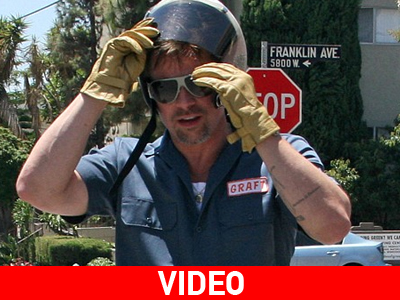 Ο Brad Pitt βγήκε βόλτα με… παπαράτσι