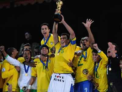 Πολυτιμότερος ο Kaka, πρώτος σκόρερ ο Luis Fabiano