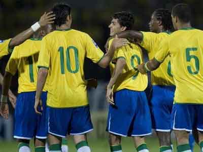 Πέρασε πρώτη η Βραζιλία