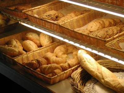 Φθηνότερο ψωμί για τους ανέργους