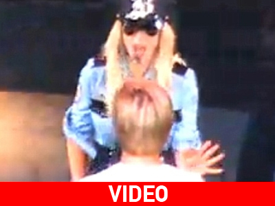 Μεθυσμένος φαν διέκοψε συναυλία της Μπρίτνεϊ Σπίαρς