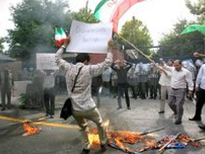 Ελεύθεροι οι υπάλληλοι της Βρετανικής Πρεσβείας στην Τεχεράνη