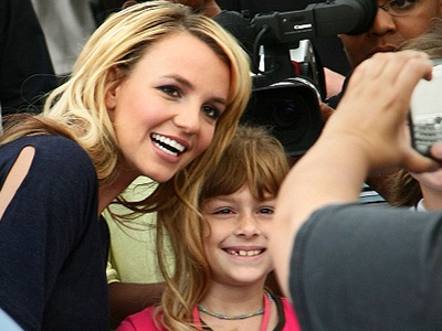 Η Μπρίτνεϊ επιστρέφει στο σχολείο