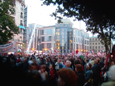 Μαζική διαδήλωση στη Βουδαπέστη για διεξαγωγή εκλογών