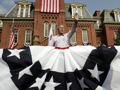 “Εγκληματία πολέμου” αποκάλεσαν τον Μπους