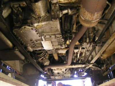 Ταξίδεψε Αθήνα – Πολωνία δεμένος κάτω από ένα λεωφορείο