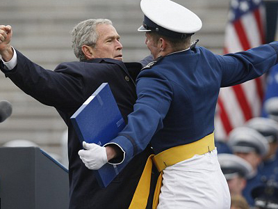 Ο Μπους σε “τρελά” κέφια