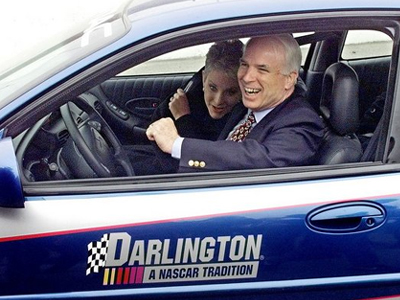 Τα 13 αυτοκίνητα του Τζον Μακέιν