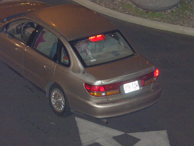 Οδηγούσε με το παιδί στην οροφή του αυτοκινήτου